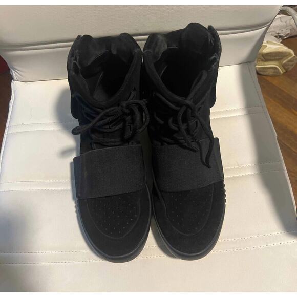 Size 11 - adidas Yeezy Boost 750 Triple Black main image 7